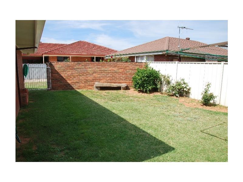 1/3 Mitchell Street, Cobram VIC 3644