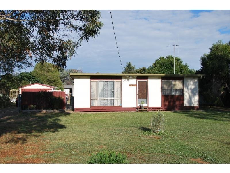 18 Goorang Street, Katamatite VIC 3649