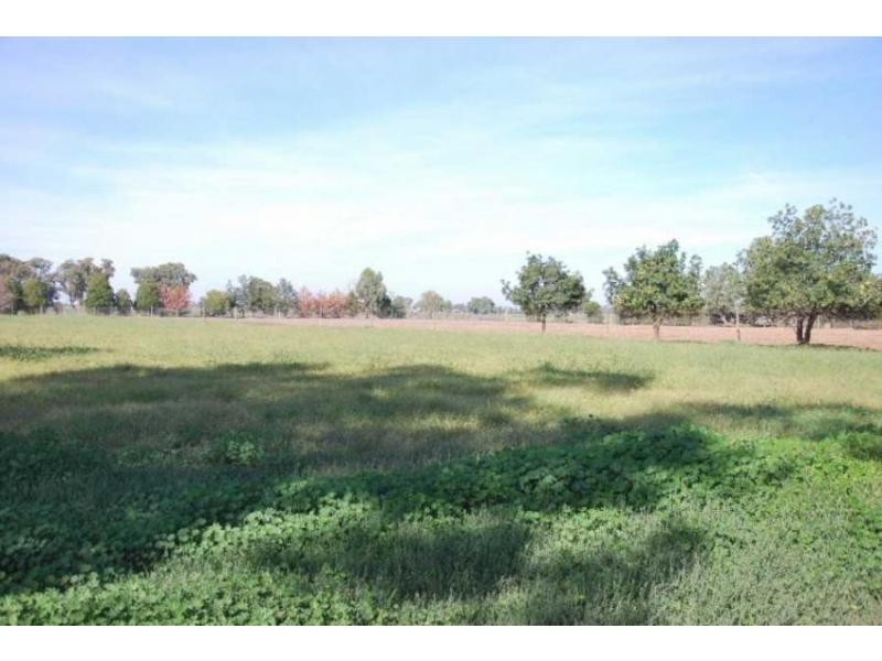 1724 Larissa Road, Yarroweyah VIC 3644