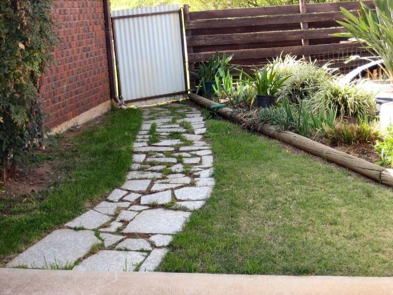 25 Cobram Street, Berrigan NSW 2712