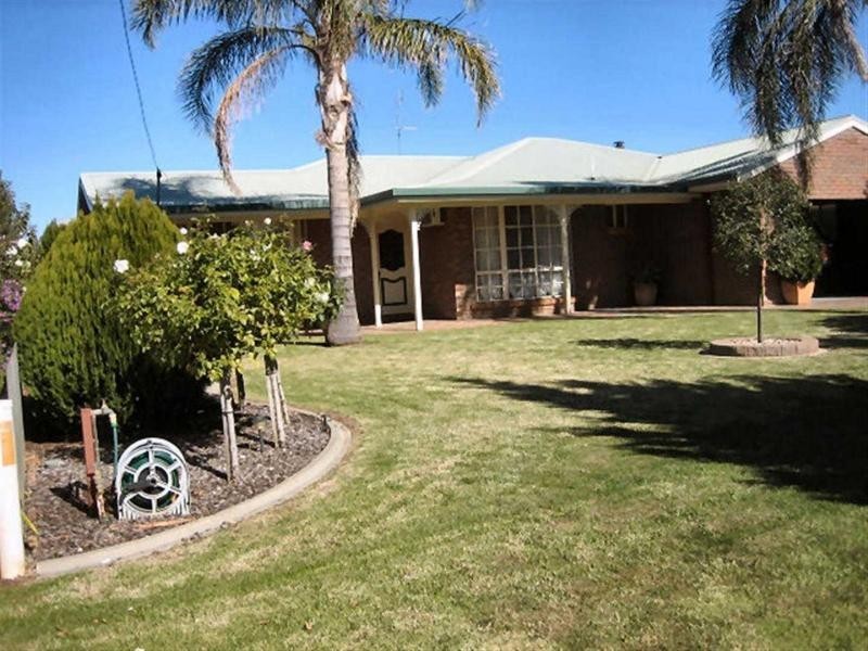 84 Coreen Street, Jerilderie NSW 2716