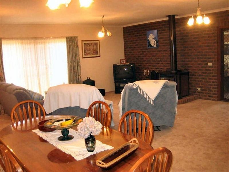 84 Coreen Street, Jerilderie NSW 2716