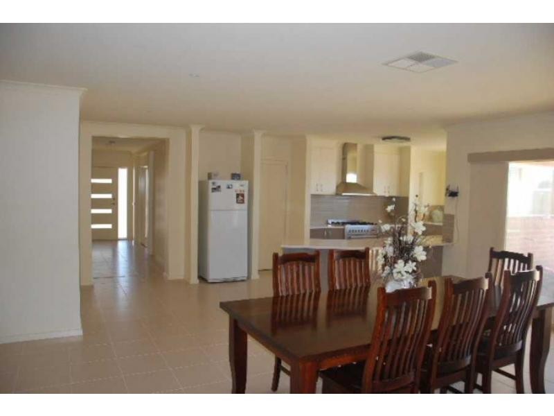 79 Bisogni Drive, Cobram VIC 3644