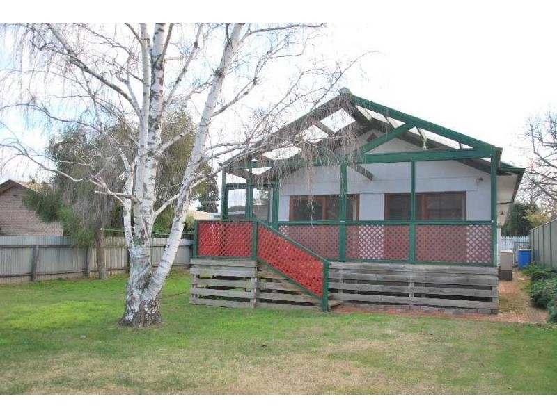 8 Lirrk Street, Cobram VIC 3644