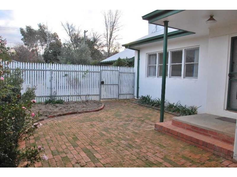 8 Lirrk Street, Cobram VIC 3644