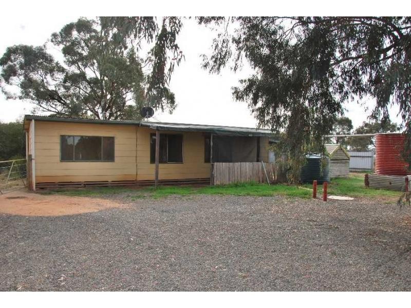 42 Myers Street, Bearii VIC 3641