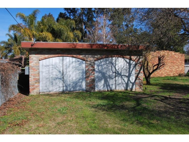 27 Kamarooka Street, Barooga NSW 3644