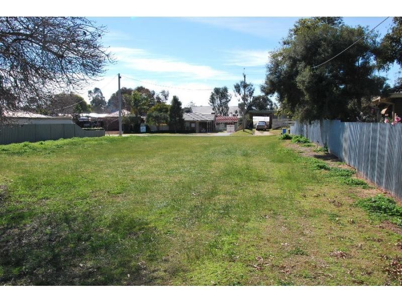 27 Kamarooka Street, Barooga NSW 3644