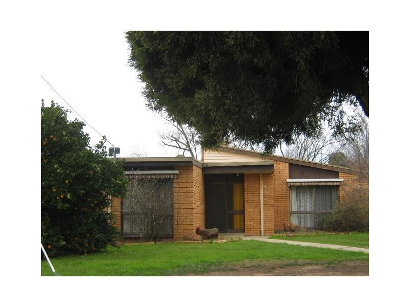 Unit 1/10 Sledmere Avenue, Cobram VIC 3644