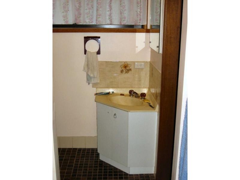 21 Young Street, Oaklands NSW 2646