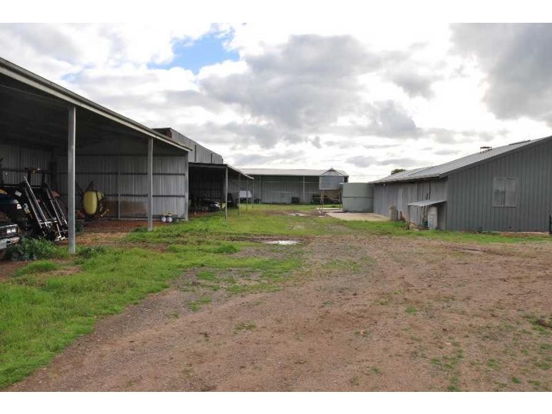 295 Union Road, Katandra West VIC 3634