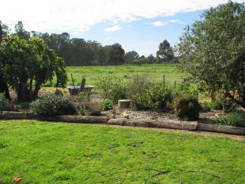 1828 Murray Valley Highway, Cobram East VIC 3644
