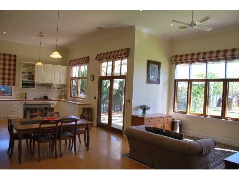 5 Oak Street, Cobram VIC 3644