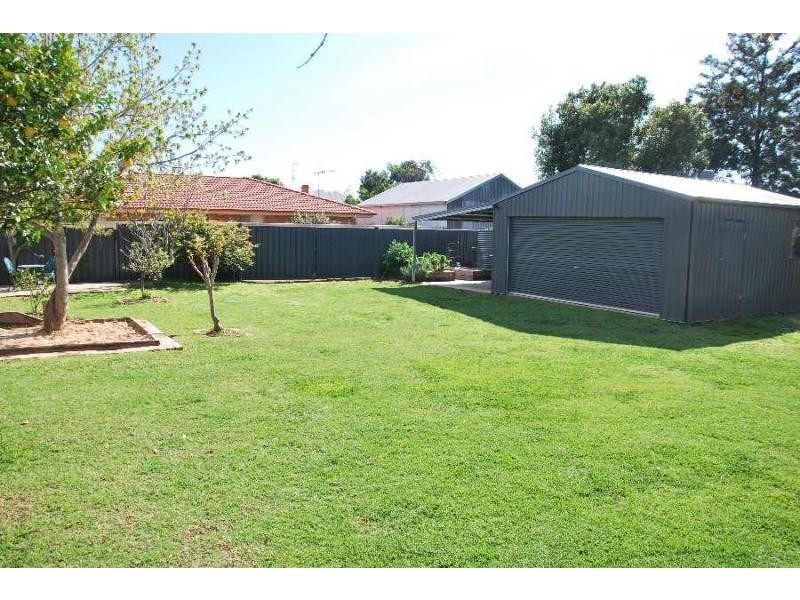 5 Oak Street, Cobram VIC 3644