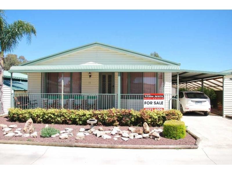 91 Oasis Drive, Oasis Village, Cobram VIC 3644