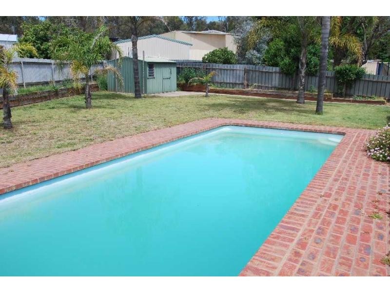 37 Collie Street, Barooga NSW 3644