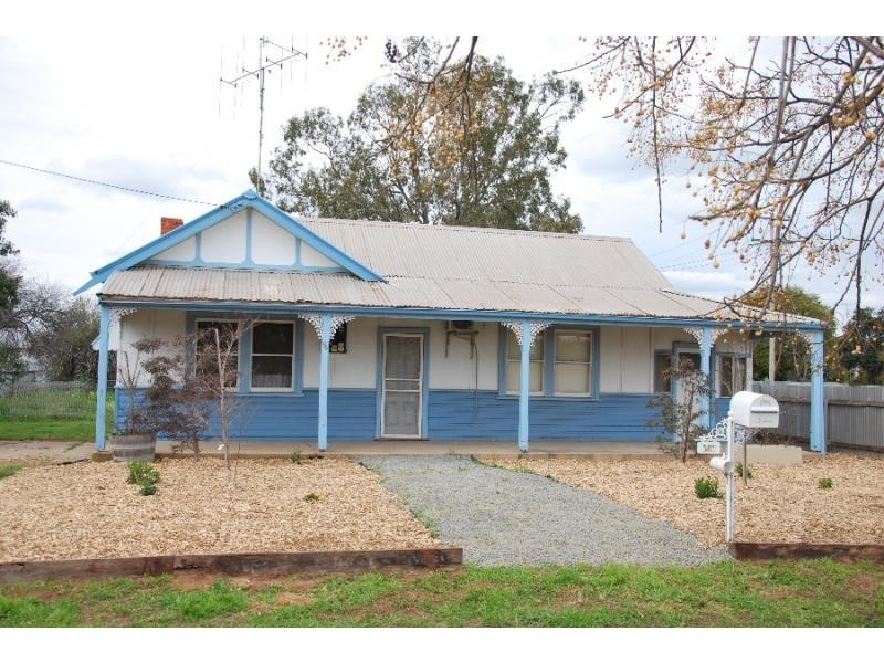 56 Murray Street, Finley NSW 2713