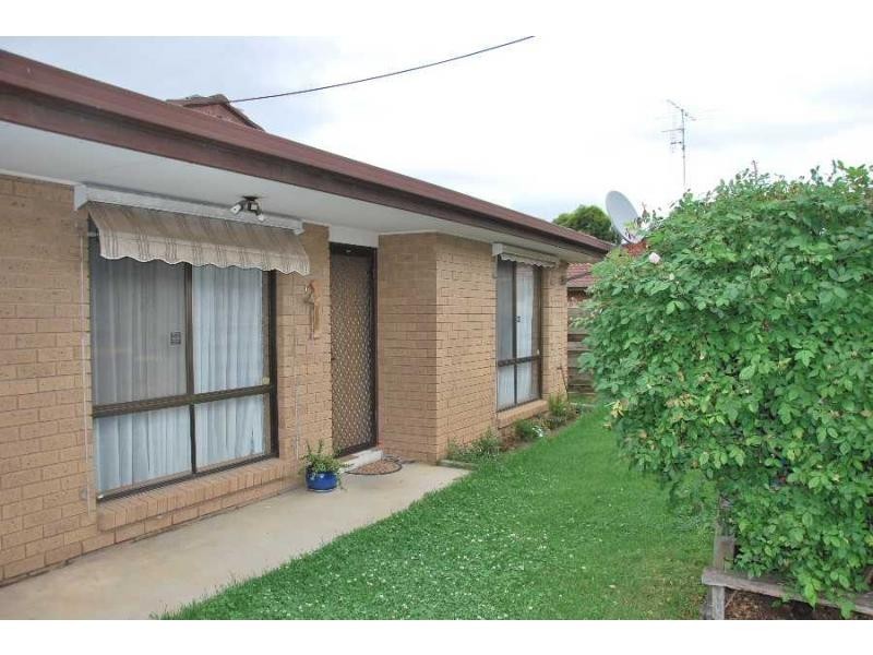 Unit 2/2 Queen Street, Cobram VIC 3644
