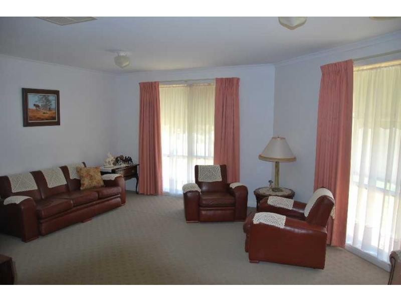 2 Haley Court, Tocumwal NSW 2714