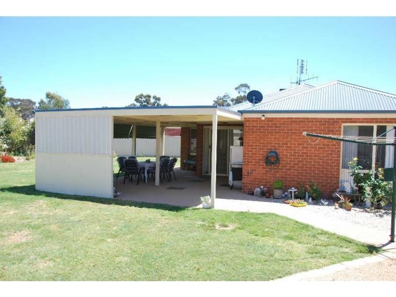2 Haley Court, Tocumwal NSW 2714