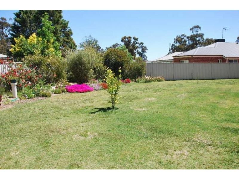 2 Haley Court, Tocumwal NSW 2714
