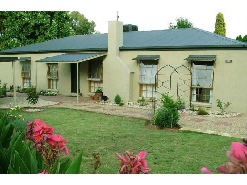 19 Burke Court, Cobram VIC 3644