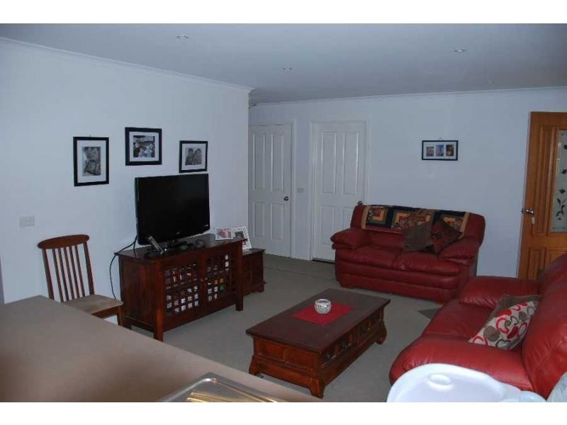 Unit 2/7-9 Sledmere Avenue, Cobram VIC 3644