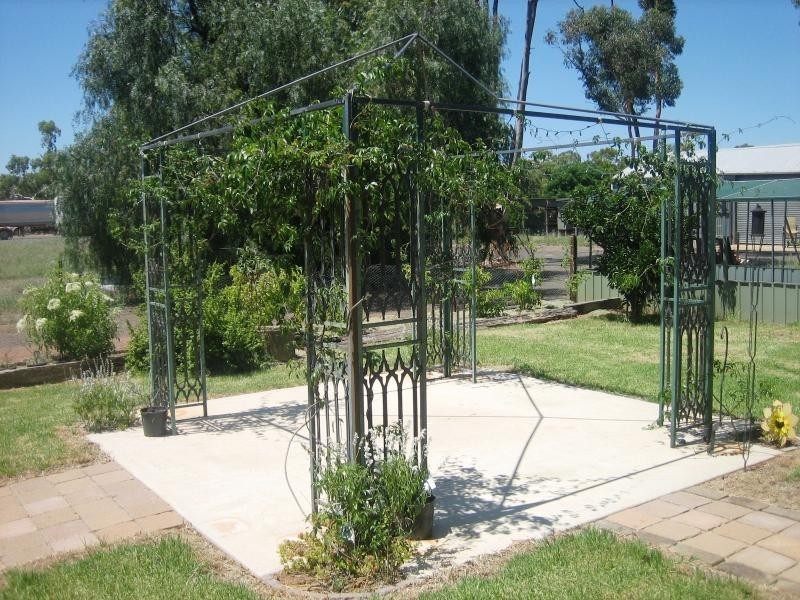 41 Thornber Street, Oaklands NSW 2646