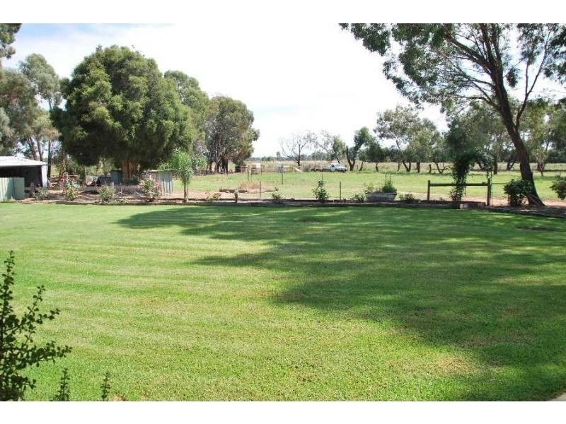 4216 Murray Valley Highway, Yarroweyah VIC 3644