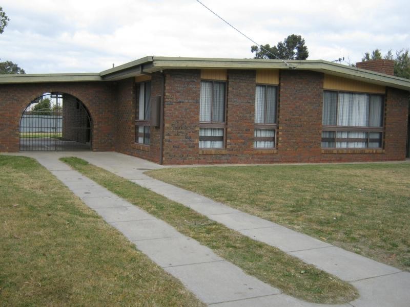 70 Mookarii Street, Cobram VIC 3644