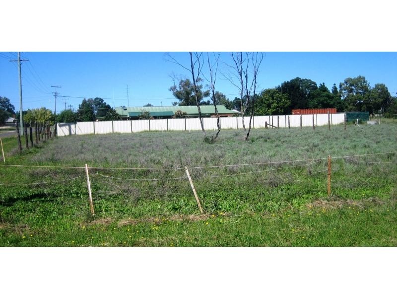 33-35 Thornber Street, Oaklands NSW 2646