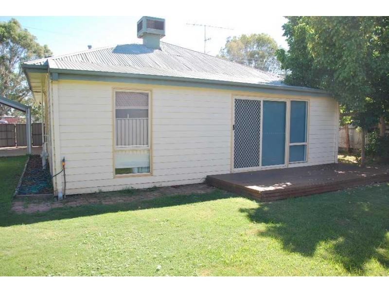 18 Elizabeth Street, Cobram VIC 3644