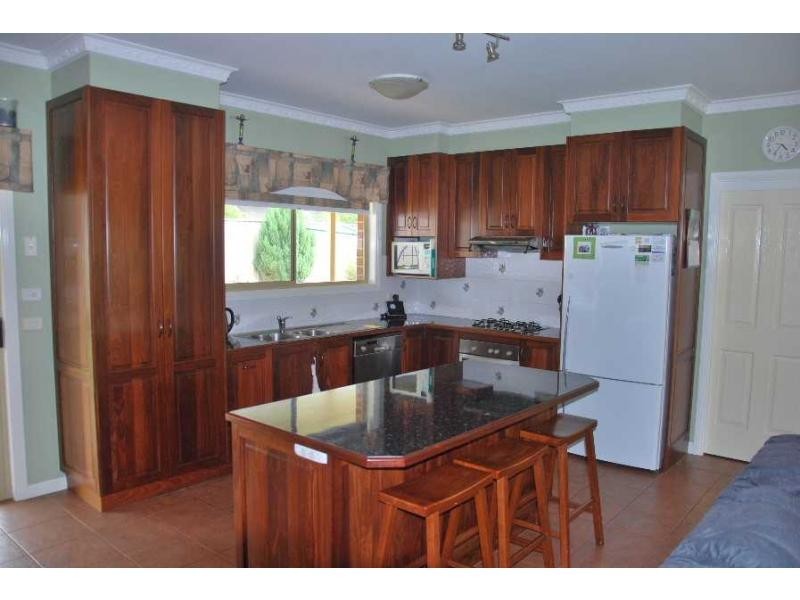 1 Orange Grove, Barooga NSW 3644