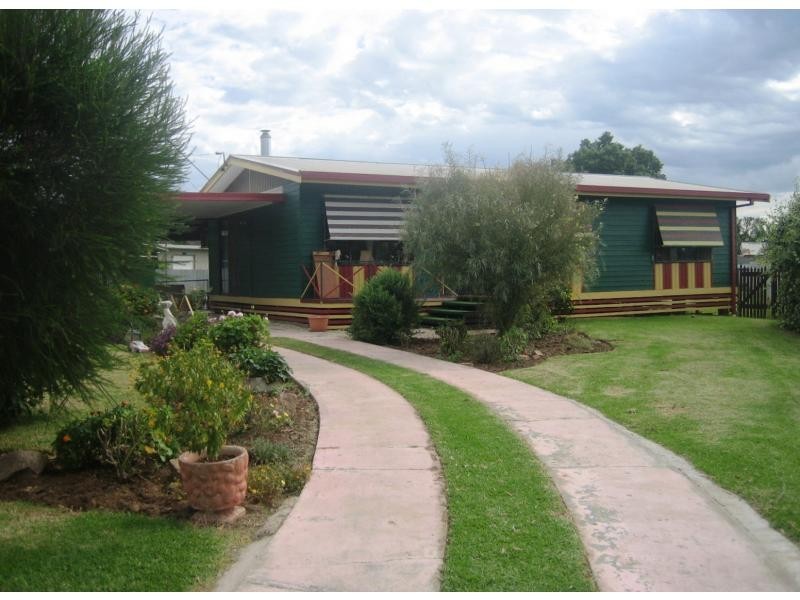 77 Mahonga Street, Jerilderie NSW 2716