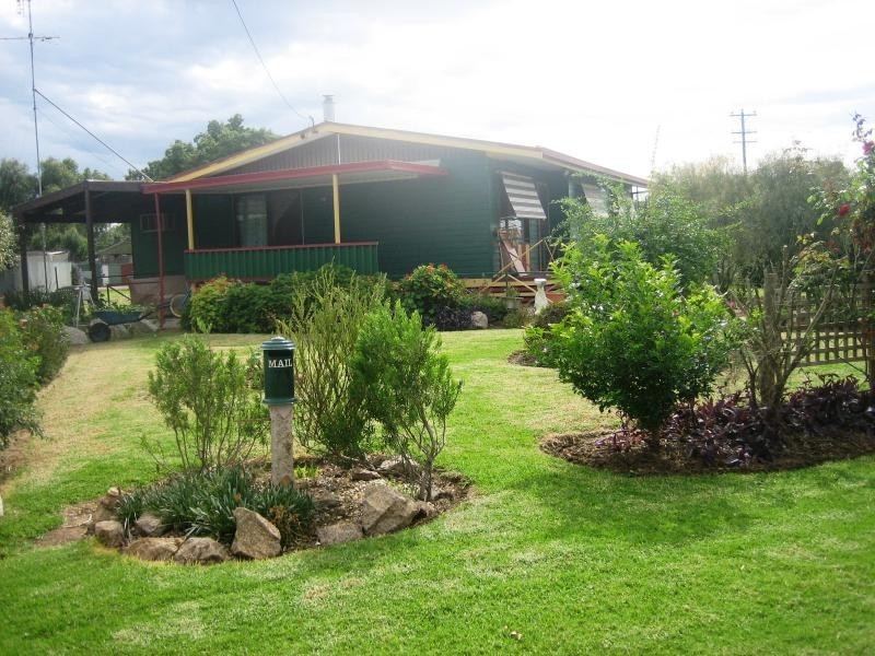 77 Mahonga Street, Jerilderie NSW 2716