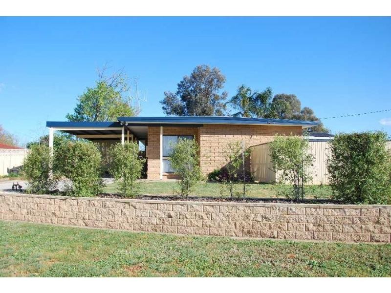 74 Collie Street, Barooga NSW 3644