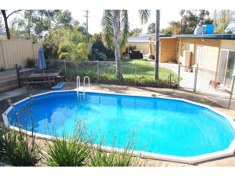 74 Collie Street, Barooga NSW 3644