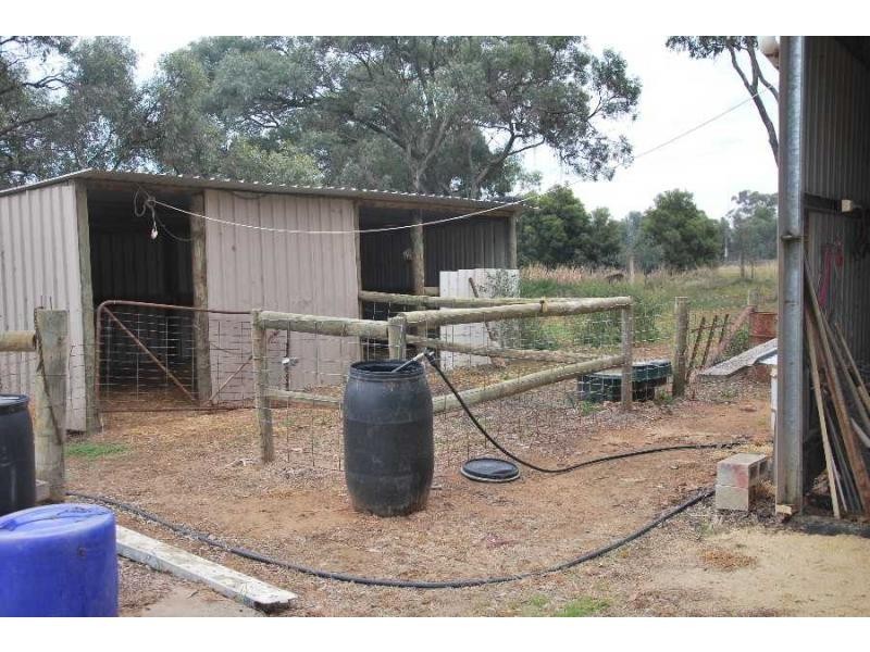 404 Shinnicks Road, Katunga VIC 3640
