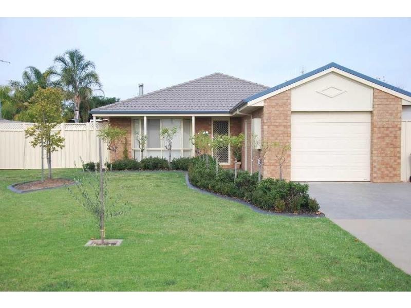 11 Hay Street, Barooga NSW 3644