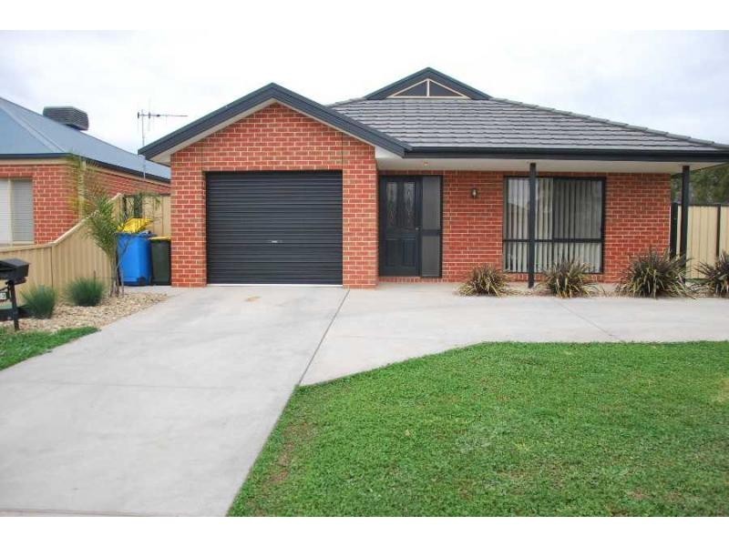 43 Apricot Circuit, Cobram VIC 3644