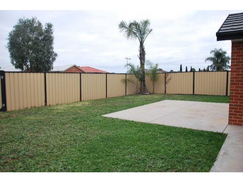 43 Apricot Circuit, Cobram VIC 3644