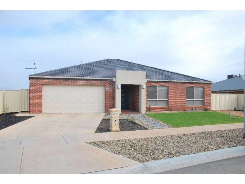 6 Young Street, Cobram VIC 3644