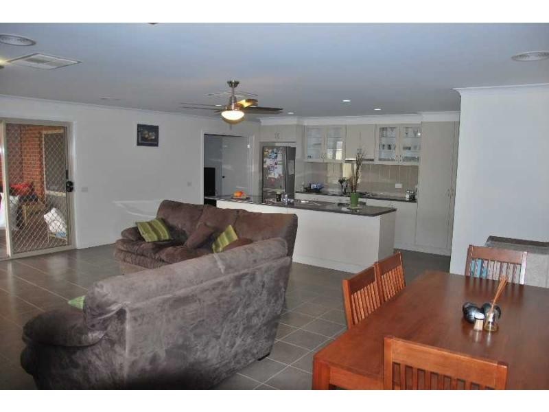 6 Young Street, Cobram VIC 3644