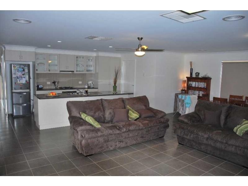 6 Young Street, Cobram VIC 3644