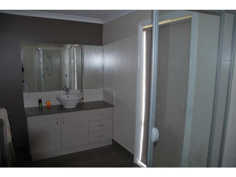 6 Young Street, Cobram VIC 3644