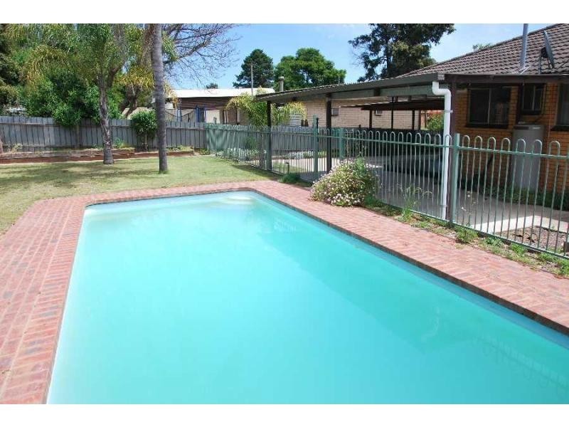 37 Collie Street, Barooga NSW 3644