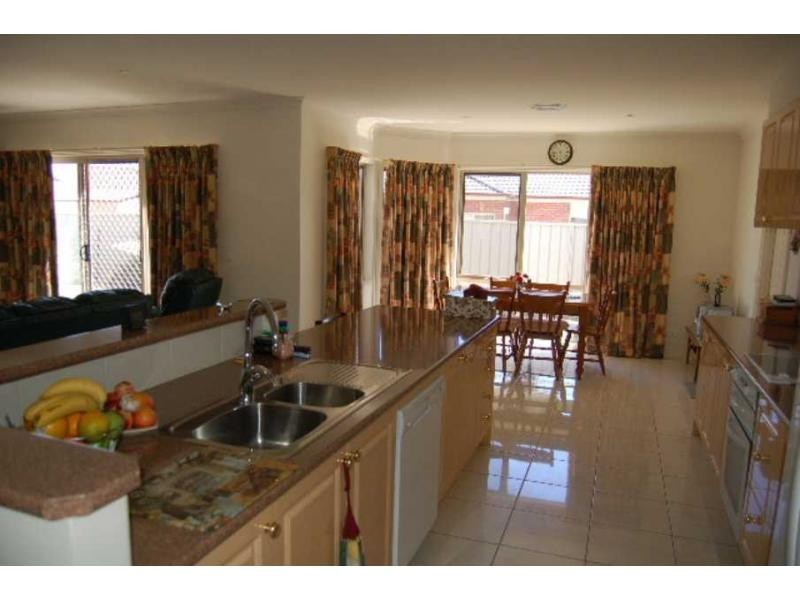 22 Apricot Circuit, Cobram VIC 3644