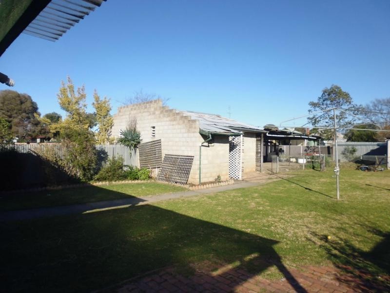 19 Cobram Street, Berrigan NSW 2712
