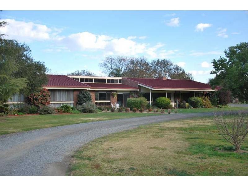 7177 Goulburn Valley Highway, Koonoomoo VIC 3644