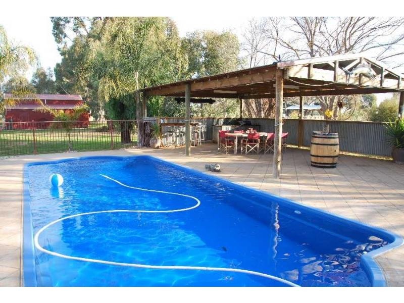 7177 Goulburn Valley Highway, Koonoomoo VIC 3644